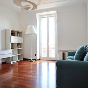  Appartamento Cittastudi Elegant Bright House